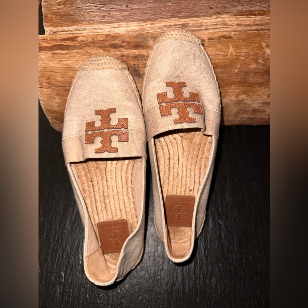 Beige Tory Burch espadrilles